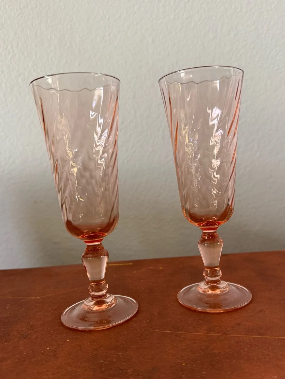 Vintage Arcoroc Rosaline Swirl Champagne Glasses - Blush Pink Set of 2